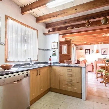 Cozy House Near Port De Pollensa By Renthousing بيت للعطل بورت دي بوينسا